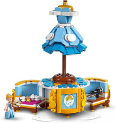 Robe LEGO Ç€ Disney Princess Cendrillon, jouet pour garçons et filles à partir de 9 ans - comprend un cintre, une mini-poupée Cendrillon et une figurine de souris - Creative Playset 43266 Jeux de construction Beuche den LEGO-Store