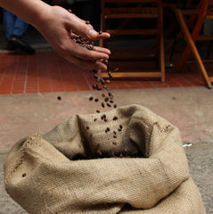 VietBeans - Trâm Anh Ground Roast – Ganze Kaffeebohnen - Geröstet in französische Butter and Rum - Intensiv schokoladiger Gesmack