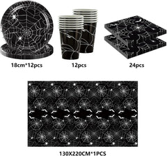 Ensemble de couverts en papier Halloween Spider de 49 pièces comprenant des assiettes, des serviettes, des verres et une nappe. Vaisselle noire avec assiettes à dessert, serviettes et verres.