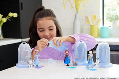 Mattel Disney Frozen Ice Reveal Petite poupée avec gel glacé moelleux et 6 surprises, comprend une figurine d'ami et des accessoires (les poupées peuvent varier) HRN77