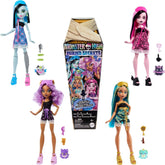 Păpuși și accesorii Monster High Buried Secrets, temă Cozy Creepover cu o păpușă misterioasă și 5 surprize la despachetare (figurinele pot varia), HYV64