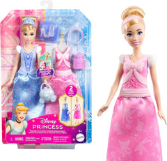 Poupée mannequin Mattel Disney Princess Toys Cendrillon avec 2 tenues, 9 accessoires, 2 hauts avec clips et 2 jupes. Histoires 2 en 1 inspirées du film Disney, JCR95