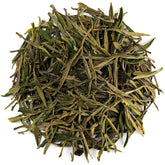 Thé vert Mao Feng Huangshan - Célèbre thé chinois de Huang Shang - Feuilles de thé vert des montagnes jaunes Maofeng Chine Thé Mao Feng Thé vert biologique Thé vert chinois Thé vert