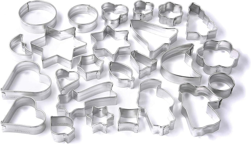 Zenker Lot de 25 moules à biscuits pour pâtisserie, biscuits et fondants, moules à biscuits de différentes tailles et différents designs Quantité : 1 x 25 pièces Couleur : argent