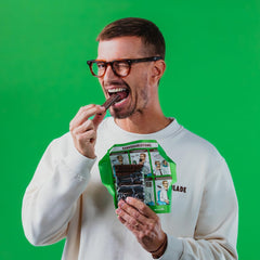 JOKOLADE 12 barres x 140g Forfait économique | Aux cacahuètes caramélisées et céréales croquantes | Vegan et sans cacao