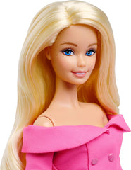Barbie Signature conçue par Andrew Mukamal Modepuppe, ensemble avec 3 looks pour le jour et l'abend, accessoires inclus, avec support, JBH81