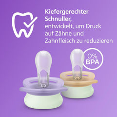 Philips AVENT Ultra Start Night Sucette, Sucette orthodontique pour nouveau-nés, Brille dans le noir, Sans BPA, avec récipient de stérilisation, Lot de 2, Lune, Étoile, SCF075/07
