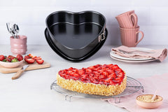 Tavă de tort Dr. Oetker în formă de inimă cu fund antiaderent, 25 cm, tavă de tort cu fund plat, tavă de copt în formă de inimă și antiaderentă din oțel cu strat antiaderent, cantitate: 1 bucată, 1479 negru