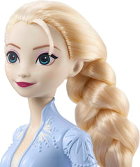 Mattel Disney Princess Elsa Poupée Reine des Glaces en combinaison de voyage, cheveux blonds peignés, mobile, jupe et bottes extensibles, cadeaux Disney, jouets 3 ans, HLW48 Naty Shop Dolls