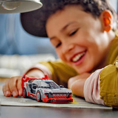 LEGO Speed Champions Audi S1 E-Tron Quattro Ensemble de voiture de course avec jouets de voiture à construire, jouer et exposer, modèle de voiture pour enfants, cadeau pour garçons et filles de 9 ans 76921 Ensembles de construction Besuche den LEGO-Store