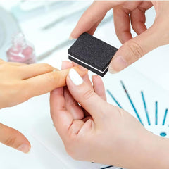 100 pièces modèles de modelage d'art d'ongle auto-adhésifs avec 4 feuilles de tampons adhésifs transparents et 3 limes à ongles accessoires d'extension d'ongles en gel pour ongles artificiels