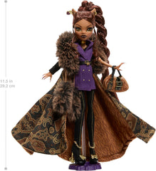 Monster High Doll House of Wolves Figurine de collection Clawdeen Wolf avec manteau en fausse fourrure jacquard veste violette robe pantalon doré et accessoires JDR66