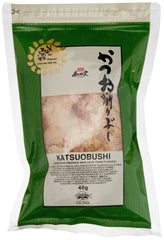 Katsuobushi Bonito Flocken – Aus 100 Prozent getrootkenem und Geräuchertem Bonito Tunfisch – Idéal pour la cuisine japonaise – 1 x 40 g