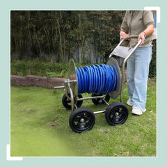 Dévidoir Relaxdays, jusqu'à 200 m, enrouleur de tuyau mobile, HL 100 x 73 x 57 cm, distributeur de tuyau, acier inoxydable, argent