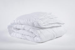 V.I.P. Very Important Pillow Plapumă de puf pentru iarnă, aprobată clasa 1, 100% poliester, silicon, cartonată, 155 X 205 cm, mărimea 300, alb Plapumi si pilote Naty Shop