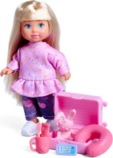 Simba Evi Love Travel Fun – Puppe (12 cm) mit Koffer zum Öffnen & Reise-Zubehör, kreatives Rollenspiel für Kinder ab 3 Jahren