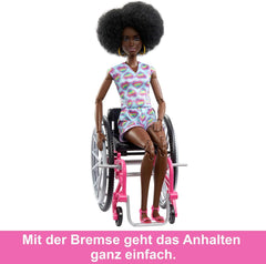 Barbie Fashionistas – combinaison colorée avec cheveux noirs, rampe pour fauteuil roulant, poupée incluse, cadeau pour enfants, jouet à partir de 3 ans, HJT14