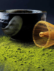 Matcha biologique de qualité supérieure du Japon, qualité cérémoniale, sans pesticides, poudre extra fine en boîte de 30 g, saveur de thé vert intense et délicate, convient pour latte, smoothie, qualité cérémoniale