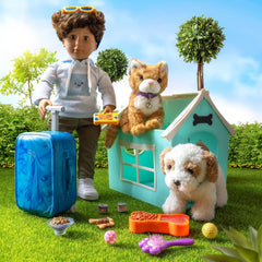 Our Generation - Milo - Poupée garçon de 46 cm - Yeux marron réalistes et cheveux bruns bouclés - Bagages à roulettes et accessoires de voyage - Jeu de simulation - Jouet pour 3 ans et plus