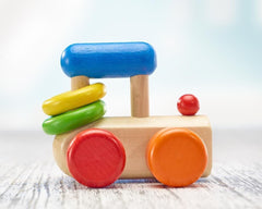 Jouet attrape locomotive Selecta, 8,5 cm, bois, 6 mois - 3 ans, locomotive avec anneaux hochet Jucarii Bebe Naty Shop