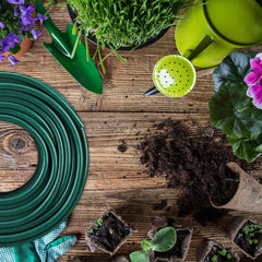 Tuyau d'arrosage Relaxdays 50 m Tuyau d'arrosage universel 1/2" en PP pour arrosage des parterres de fleurs et des pelouses Vert foncé Vert