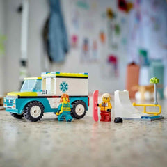 LEGO City Ambulance et snowboarder, Ambulance Playset avec voiture jouet et 2 figurines, figurine de snowboarder et paramédic, cadeau imaginatif pour garçons et filles à partir de 4 ans 60403 Jeux de construction Besuche den LEGO-Store
