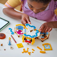 Robe LEGO Ç€ Disney Princess Cendrillon, jouet pour garçons et filles à partir de 9 ans - comprend un cintre, une mini-poupée Cendrillon et une figurine de souris - Creative Playset 43266 Jeux de construction Beuche den LEGO-Store