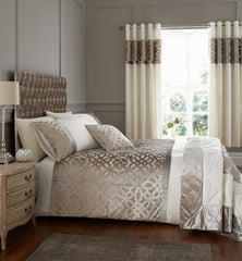 Catherine Lansfield Lattice Cut Velvet, Natural, cuvertură de pat - 220X230Cm Paturi si Cuverturi Catherine Lansfield Dimensiune rege