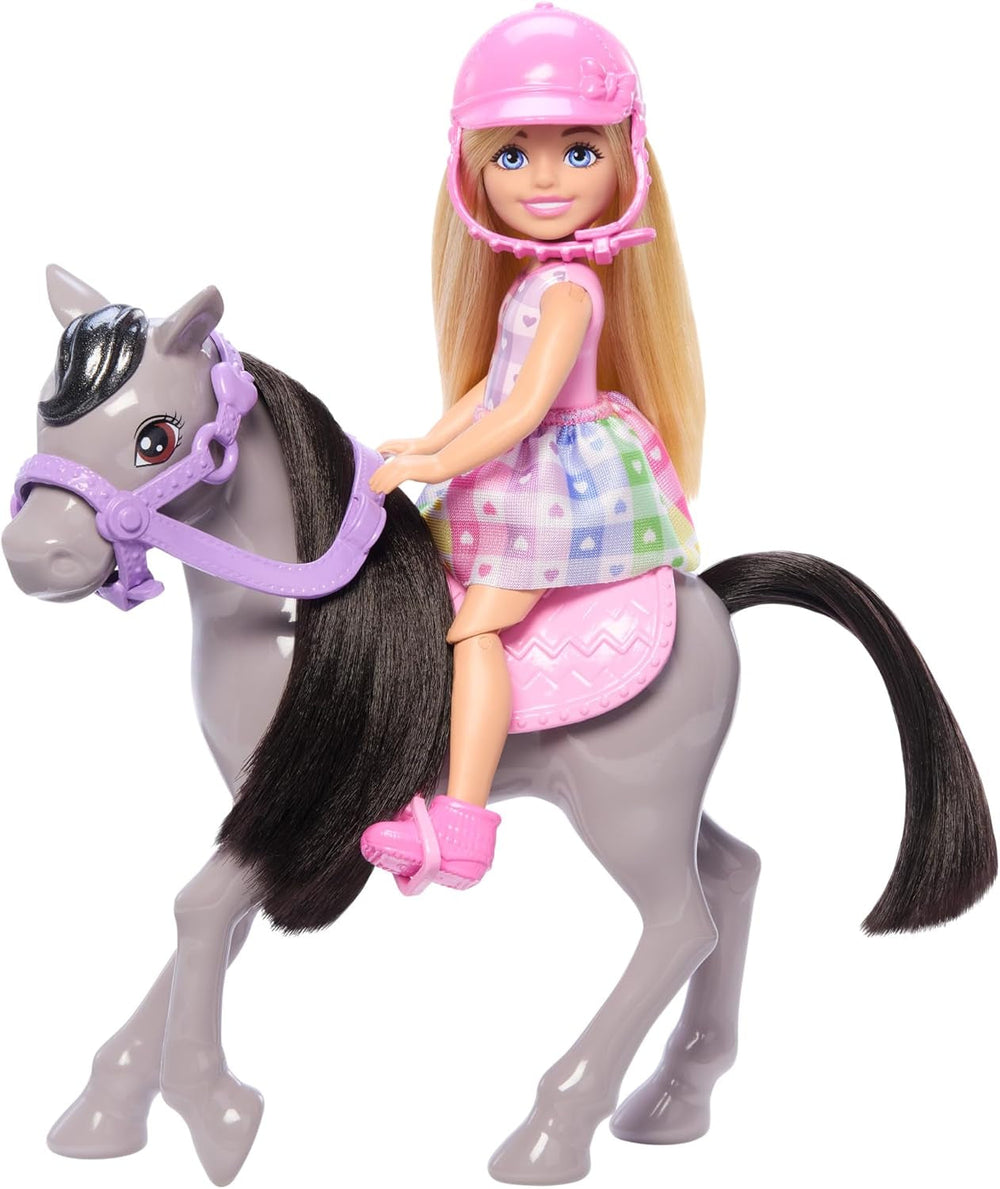 Poupée Barbie Chelsea et Poney et poneys - Montez pendant le jeu pour vous asseoir en toute sécurité sur un cheval, une selle et des bâtons roses, comprend un casque et une jolie robe à carreaux, à partir de 3 ans, HTK29 Naty Shop Dolls Titre par défaut