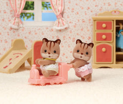 Sylvanian Families L5421 Écureuil Jumeaux Maison de poupée Figurines Naty Shop Poupées