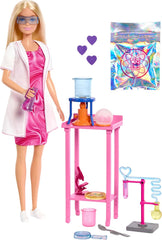 Poupée scientifique Barbie et accessoires avec poupée blonde tendance, table de laboratoire, microscope, bécher à changement de couleur et boîte de Pétri, JCR70