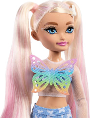 Barbie Dream Besties Puppe und Zubehörteile, bewegliche Barbie Malibu Rollschuh-Modepuppe mit blondem Haar, 9 Teile zum Thema Make-up, JFX96