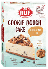 RUF Cookie Dough Cake Ohne Backen, Tortenboden Aus Keksteig Mit Frischkäse-Creme Und Schokoladenstückchen, Inkl. Kuchenform, 1X325G Mélange pour la pâtisserie et la cuisson Naty Shop 325 G (1Er Pack) Gâteau à la pâte à biscuits