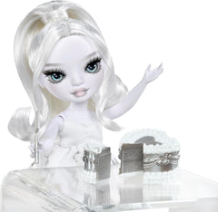 Rainbow High Shadow High Girl's Night Doll - Natasha Zima - Poupée mannequin de 28 cm dans les tons de gris, cheveux blancs et tenue argentée avec accessoires et peigne - Pour les collectionneurs et les enfants à partir de 6 ans