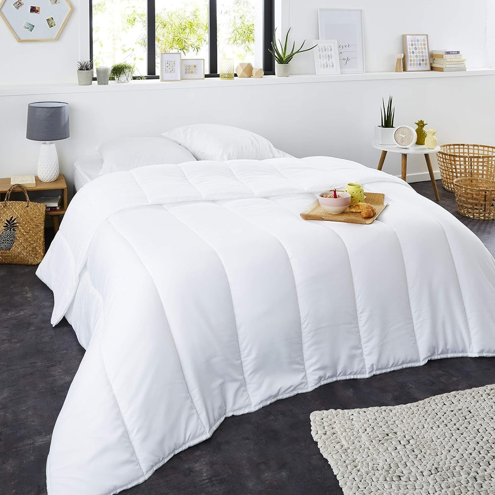 SWEET NIGHT - Couette été 220G/M² | 140X200cm | Fin et léger | Doux et confortable | Lavable | Couette 100% microfibre Couettes et couettes Naty Shop 140X200 Cm