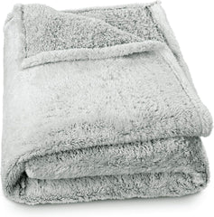 Aqua-Textil Couverture moelleuse 150 x 200 cm Gris Blanc Mélange Peluche TV Couverture Couvre-lit Sherpa Polaire Oeko-Tex Ottawa Lits et couvertures Besuche den aqua-textil-Store Polaire Sherpa Blanc Gris Couverture confortable 150 x 200 cm