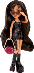 Bratz x Kylie Jenner - Day Modepuppe - Sammlerpuppe mit Tagesoutfit, Accessoires und Poster - Für Kinder und Sammler ab 6 Jahren, Veganes Lackleder