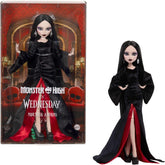 Monster High x Wednesday Puppe, Morticia Addams Sammelfigur im schwarz-purpurrotem Samtkleid mit Schmuck, von der Serie inspirierte Heels und Puppenständer, JLK99