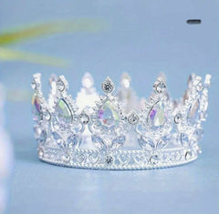 Regal Coronita en métal argenté avec pierres – Décoration élégante pour gâteaux lors de mariages, baptêmes et événements.