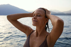 Kneipp Aroma, gel douche aromatique aux extraits naturels de myrtille, de mauve et d'huile naturelle nourrissante, 200 ml Douche et bain Naty Shop