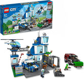Stație de poliție LEGO 60316 City cu mașină de poliție, mașină Mill și elicopter, clădire construibilă cu 3 figuri, jucărie de poliție pentru băieți și fete de la 6 ani, cadou pentru copii Seturi de constructie Besuche den LEGO-Store Singur