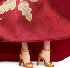 Barbie Signature Lunar New Year Modepuppe in rotem Kleid mit goldenem Pfingstrosenmuster, Spielzeug zum Sammeln, JJX83