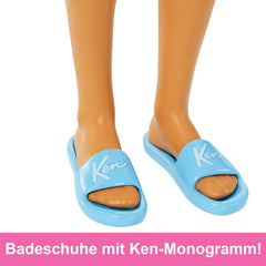 Barbie Ken - Poupée blonde avec chemise bleue et tablier de bain, accessoires de plage et ballon de plage pour un jeu créatif, à partir de 3 ans, HPL74