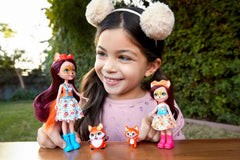 Enchantimals HCF81 - Felicity Fox și sora ei mai mică (aprox. 15 cm și aprox. 10 cm) și 2 figurine animale, fustă detașabilă și accesorii, cadou excelent pentru copiii cu vârsta de 3 ani și peste