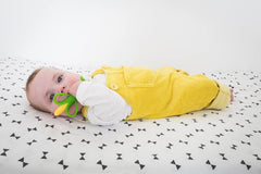 Nuby - Aide à la dentition en épi de maïs - 3M+, Multicolore