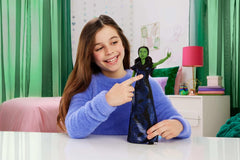 Mattel Wicked : for Good Singing Elphaba Fashion Doll par Universal Pictures avec tenue amovible inspirée du film chante « for Good » en anglais, JFM09