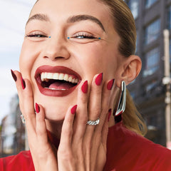 Oja Maybelline New York Super Stay Ink Bonder 501 Cherry Sin – ojă de lungă durată pentru unghii puternice și culoare intensă, 12,3 ml