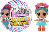 L.O.L. Surprise! World Travel Tots - Trendiges Püppchen mit 8 Überraschungen - Geheime Botschaft, Mode, Accessoires und Mehr - Zum Sammeln, Zufällige Zusammenstellung - Geschenk für Kinder ab 4 Jahren