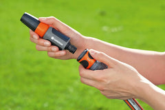 Kit de pulvérisation Gardena pour tuyaux de 13 mm (1/2") et 15 mm (5/8") : kit de pulvérisation de nettoyage avec Aquastop pour un changement rapide de raccord (18288-20)