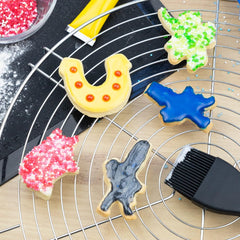 Lurch 10546 Lot de 4 emporte-pièces en forme de panier porte-bonheur en forme de fer à cheval, de cochon, de trèfle, en acier inoxydable avec revêtement en silicone